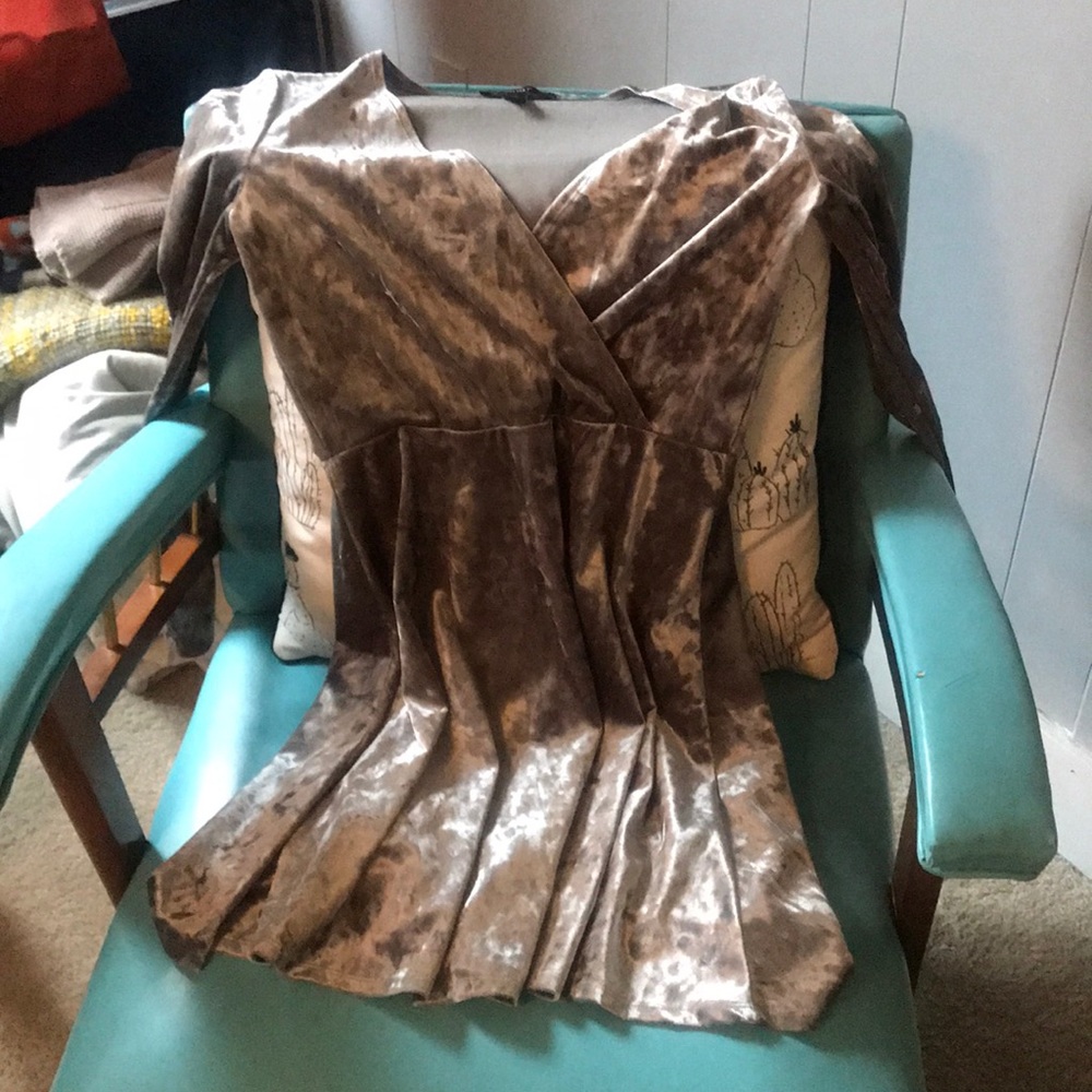 Forever 21 velvet dress